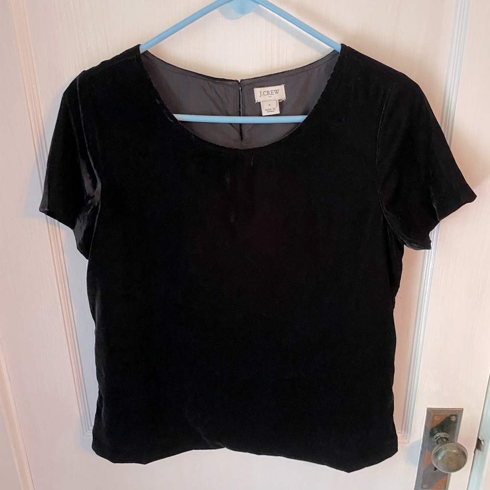 Black velvet short sleeve shirt